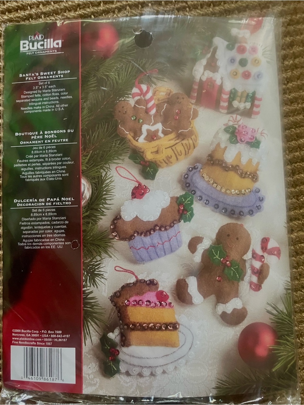 Bucilla SANTA'S SWEET SHOP Felt Christmas Ornaments Kit 86187 2009 RARE New